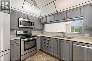 1045 Sutherland Avenue Unit# 323 - Photo 12