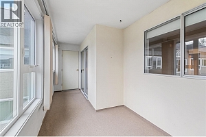 1045 Sutherland Avenue Unit# 323 - Photo 31