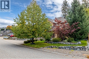 5067 Seon Crescent - Photo 3