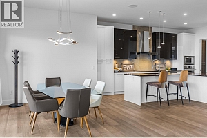 1068 Clarance Avenue - Photo 11