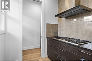 1068 Clarance Avenue - Photo 17