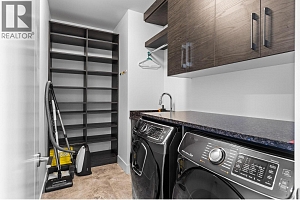 1068 Clarance Avenue - Photo 21