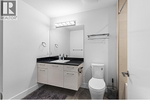 1068 Clarance Avenue - Photo 52