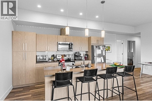 1068 Clarance Avenue - Photo 58