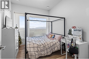 1068 Clarance Avenue - Photo 61