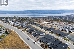 1068 Clarance Avenue - Photo 67