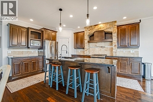 2584 Lucinde Road - Photo 4