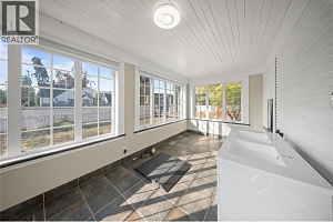 2340 Pandosy Street - Photo 16