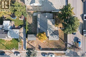 2340 Pandosy Street - Photo 2