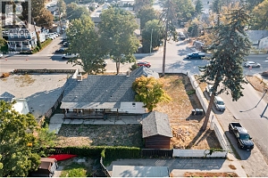 2340 Pandosy Street - Photo 3