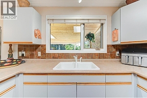 2952 Sandberg Road - Photo 18