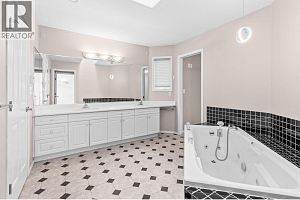 3932 Lakevale Place - Photo 24