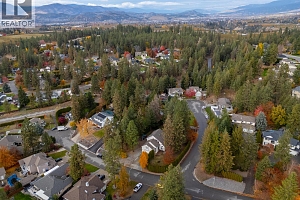 3932 Lakevale Place - Photo 44