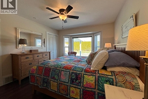 814 8 Avenue - Photo 14