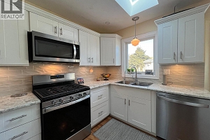 814 8 Avenue - Photo 19