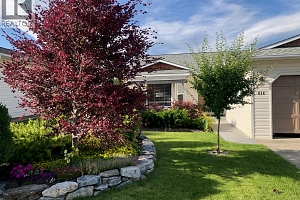 814 8 Avenue - Photo 2