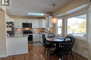 814 8 Avenue - Photo 20