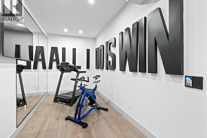 1062 Emslie Street - Photo 22