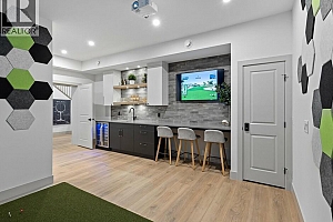 1062 Emslie Street - Photo 24