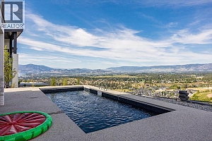 1062 Emslie Street - Photo 33