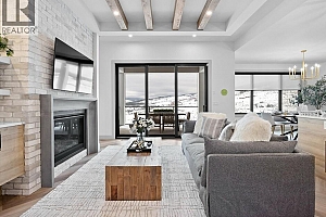 1062 Emslie Street - Photo 8