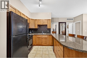 1875 Country Club Drive Unit# 1402 - Photo 4