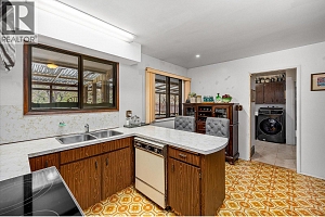 2425 Collingwood Road - Photo 14