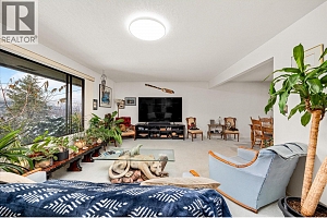 2425 Collingwood Road - Photo 5