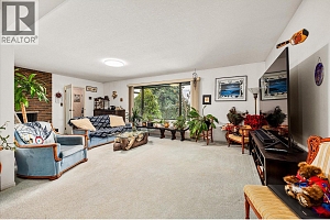 2425 Collingwood Road - Photo 6