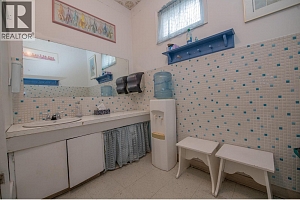 4111 27 Street - Photo 8