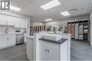 1990 Landsdowne Place Unit# 2 - Photo 2