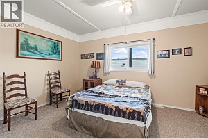 2727 Lakeshore Drive Unit# 18 - Photo 14