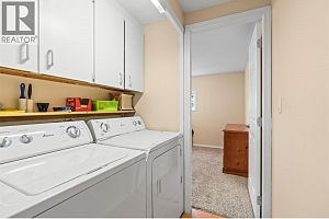 2727 Lakeshore Drive Unit# 18 - Photo 18