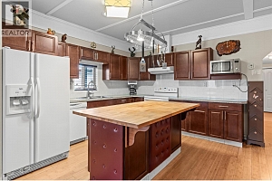 2727 Lakeshore Drive Unit# 18 - Photo 3