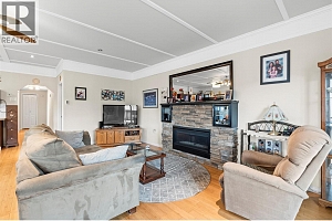 2727 Lakeshore Drive Unit# 18 - Photo 8