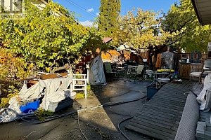 882 Burne Avenue - Photo 11