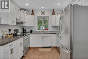 5882 Snow Pines Crescent Unit# A - Photo 6