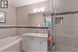 609 Truswell Road Unit# 105 - Photo 31