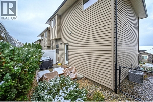 1040 Mt Revelstoke Place Unit# 21 Lot# 18 - Photo 32