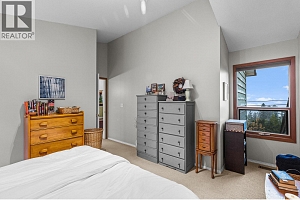 16455 Commonage Road - Photo 33