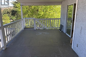 1425 Highland Drive S - Photo 3