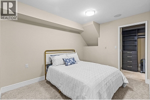 930 Fairway Crescent - Photo 23