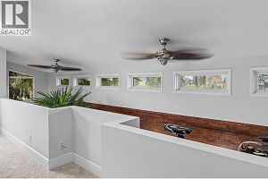 930 Fairway Crescent - Photo 32