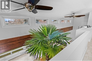 930 Fairway Crescent - Photo 33