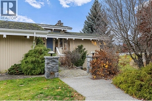 930 Fairway Crescent - Photo 44