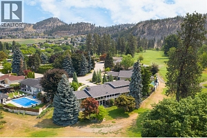 930 Fairway Crescent - Photo 52