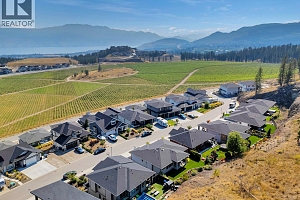 2594 Crown Crest Drive - Photo 68