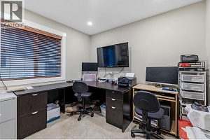 976 Lawson Avenue - Photo 28