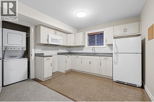 976 Lawson Avenue - Photo 32