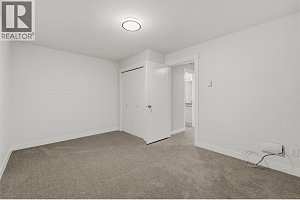 976 Lawson Avenue - Photo 37